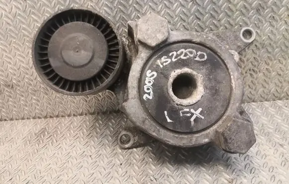 Lexus IS 220D-250-350 Generator/alternator belt tensioner