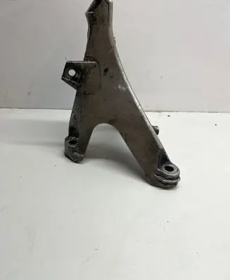 Audi A4 S4 B7 8E 8H Engine mounting bracket 8E0199308AF 89901X