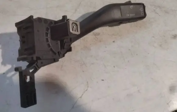 Skoda Octavia Mk2 (1Z) Wiper control stalk 1K0953519A