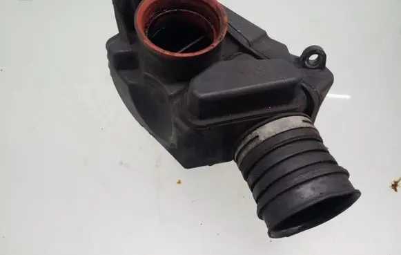 Intake resonator