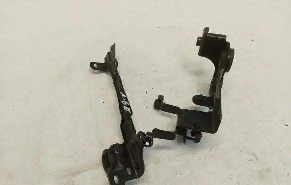 Renault Arkana Radiator mount bracket 140490878R