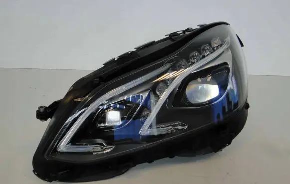 Mercedes-Benz E W212 Headlight/headlamp A2128209759