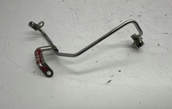 Porsche Macan (95B) Turbo turbocharger oiling pipe/hose 94610708730
