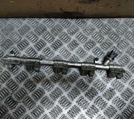 Ford Focus Fuel main line pipe CJ5E9F797BE