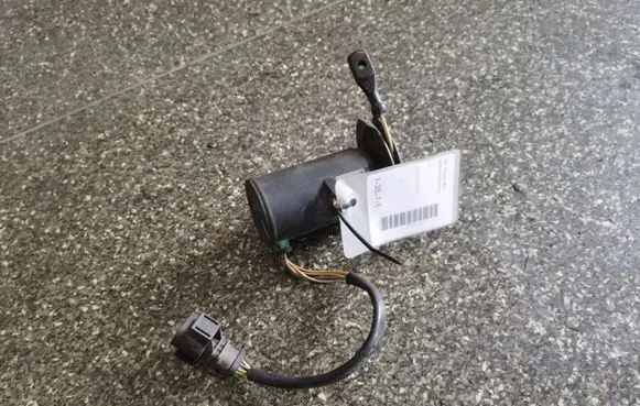 Seat Toledo I (1L) Accelerator pedal position sensor 0205001037