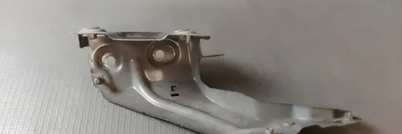 Audi Q5 SQ5 Fender mounting bracket 80A821136A 80a821132a