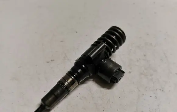 Audi A6 S6 C6 4F Fuel injector 03G130073G