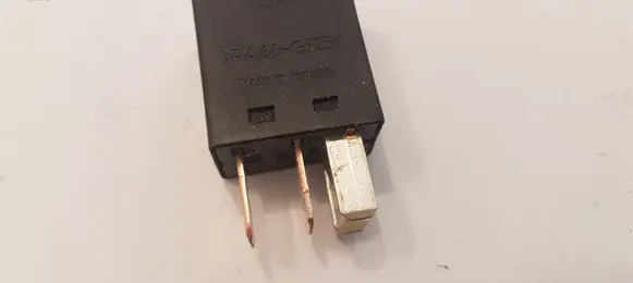 Ford Focus Other relay 2W9314B192BA V23074