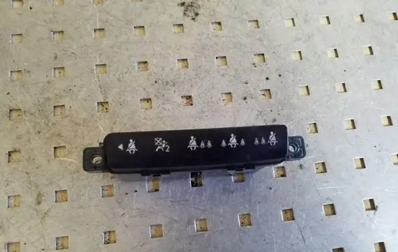 Nissan Qashqai Seat belt warning relay P10075A7710000