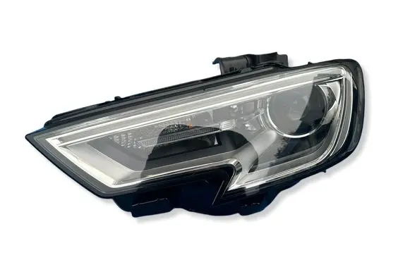 Audi A3 S3 8V Headlight/headlamp 8V0941005E
