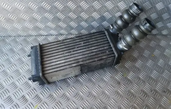 Citroen C4 I Intercooler radiator 9648551880