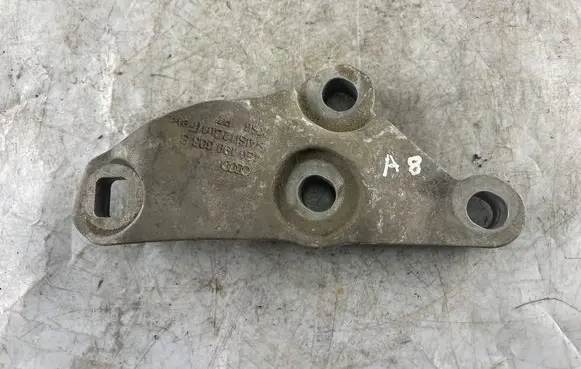 Audi A8 S8 D3 4E Engine mounting bracket 4E0199603 4E0199603S