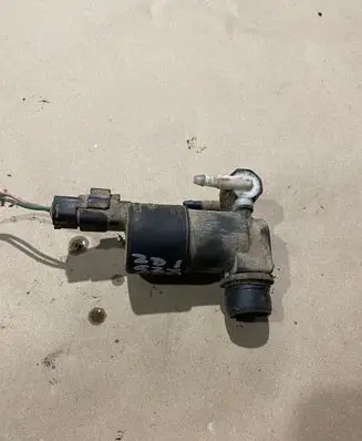 Nissan Almera Tino Windscreen/windshield washer pump