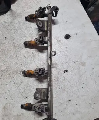 Suzuki Liana Fuel injection (other) 