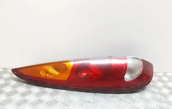 Nissan Almera Tino Rear/tail lights