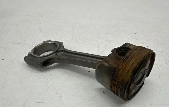 Ford Puma Piston with connecting rod RFCM5G6205FA