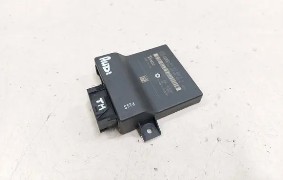 Audi A6 S6 C6 4F Gateway control module 4F0907468D 4F0910468A 06177