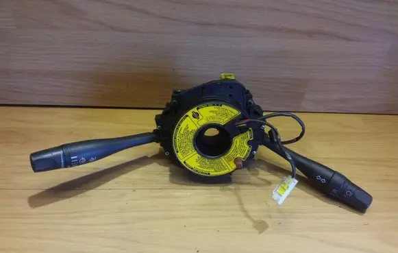 Nissan Primera Wiper turn signal indicator stalk/switch 54353339