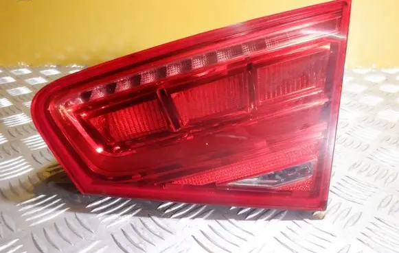Audi A8 S8 D4 4H Tailgate rear/tail lights 4H0945094