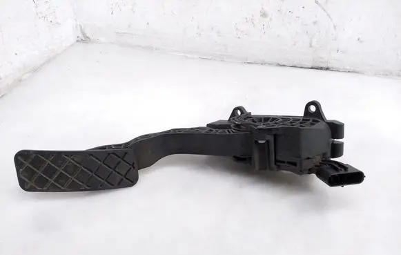 Seat Toledo IV (NH) Accelerator throttle pedal 6C2721503B 0280755338