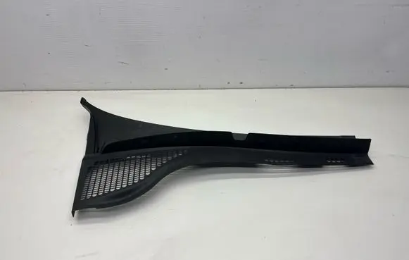 Skoda Fabia Mk3 (NJ) Wiper trim 6V2819416