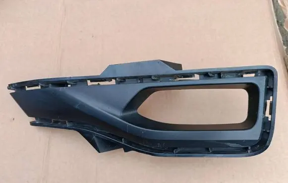 Nissan Leaf II (ZE1) Fog light bracket 622565SK0B