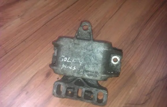 Volkswagen Golf IV Engine mount bracket 1j0199555
