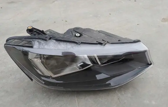 Volkswagen Caddy Headlight/headlamp 2K8941006