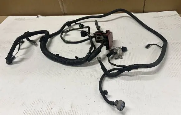 Mitsubishi L200 Positive cable (battery) 8524A378
