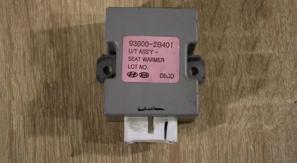 Hyundai Santa Fe Seat heating relay 936002B401