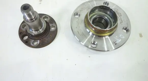 Volkswagen Up Rear wheel hub 1S0