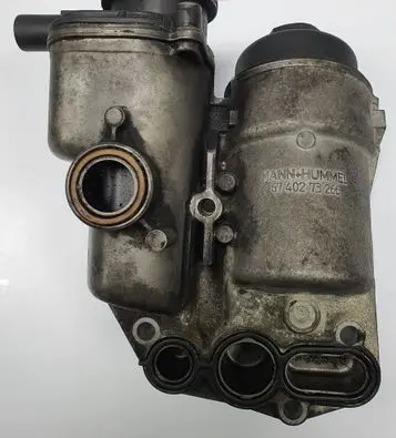 Volvo C70 Oil filter mounting bracket 30677920