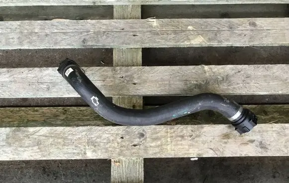 BMW 1 F20 F21 Engine coolant pipe/hose 7635794