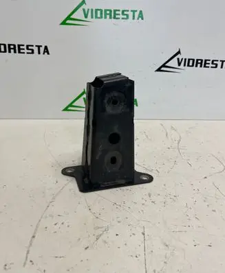 Mazda 2 Rear bumper mounting bracket