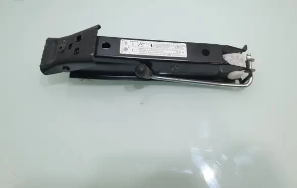 Volkswagen Polo V 6R Lift Jack 6R0011031B