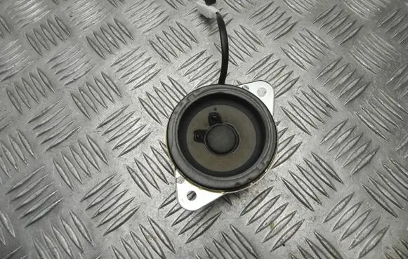 Hyundai i40 Front door high frequency speaker SP860B R2172