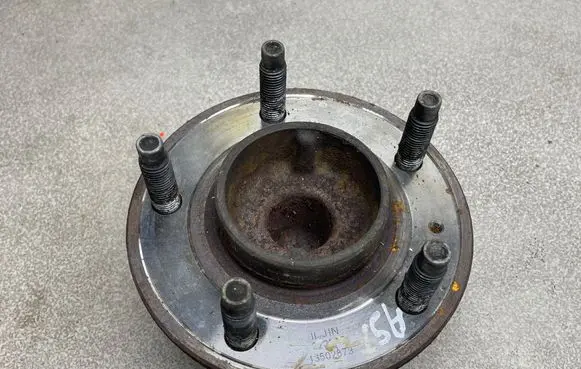 Opel Astra J Rear wheel ball bearing 13502873