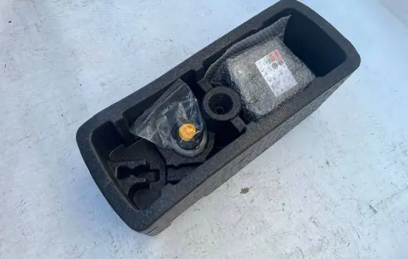 Opel Corsa E Tool box 13443533