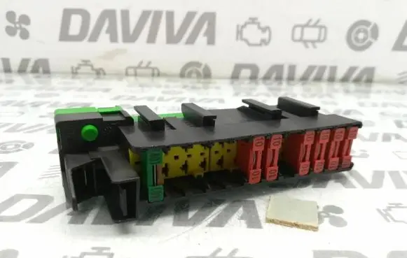 Peugeot 406 Fuse module 9627791880