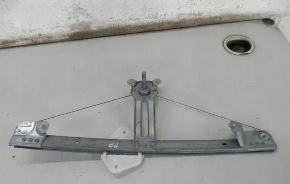 Dacia Logan Pick-Up Front door manual window regulator 