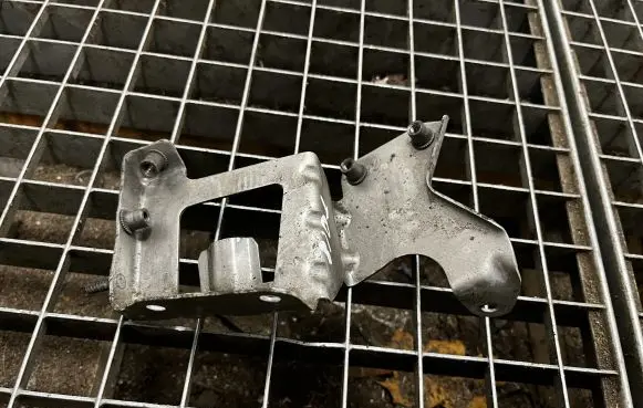 Porsche Cayenne (9PA) Other engine bay part 7L0422491C