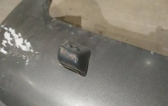 Nissan Pathfinder R51 Headlight washer spray nozzle 