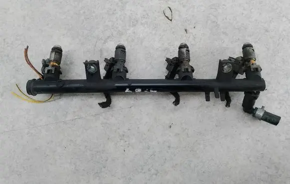 Renault Espace IV Fuel main line pipe 8200053030