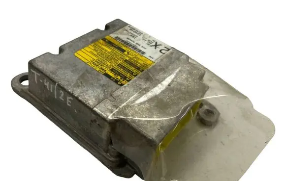Toyota Avensis T250 Airbag control unit/module 8917005220