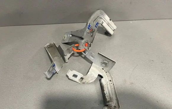 BMW 3 GT F34 Fender mounting bracket 7293725 7293727 7293723
