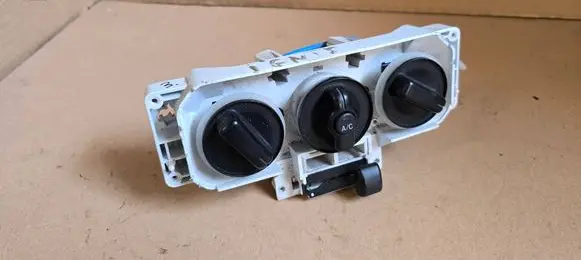 Suzuki Ignis Climate control/heater control trim 7440080G21