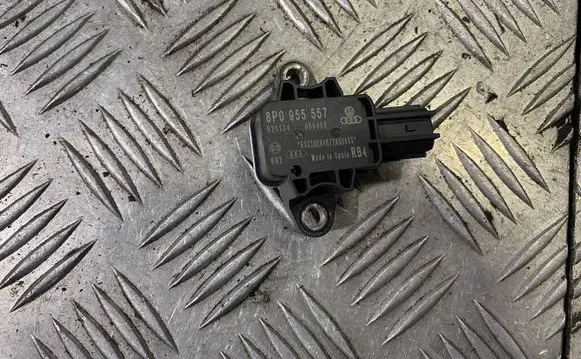 Audi A3 S3 8P Airbag deployment crash/impact sensor 8p0955557