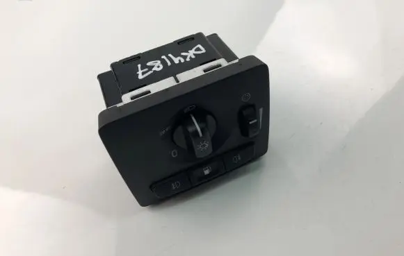 Volvo V50 Light switch 30739299