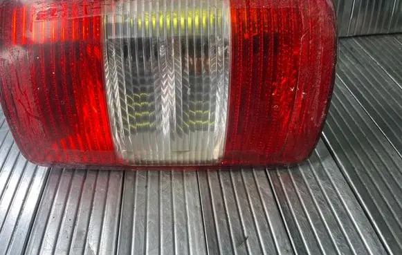 Volkswagen Caddy Rear/tail lights 2K0945112A