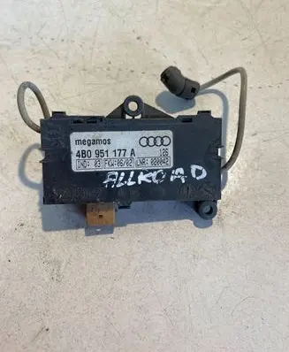 Audi A6 S6 C5 4B Alarm movement detector/sensor 4B0951177A 020042 010305